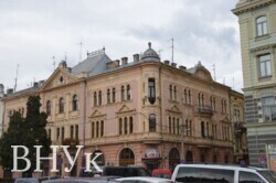 Статусна квартира в історичному будинку з панорамним видом на театр фото 5 Статусна квартира в історичному будинку з панорамним видом на театр фото 5