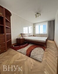 Продам простору 4-кімнатну квартиру в дуже красивій локації . фото 1 Продам простору 4-кімнатну квартиру в дуже красивій локації . фото 1