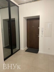 Продаж просторої 1 кімнатної квартири по вулиці Перемоги фото 5 Продаж просторої 1 кімнатної квартири по вулиці Перемоги фото 5