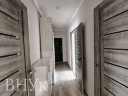 Продам двокімнатну квартиру в центрі міста фото 11 Продам двокімнатну квартиру в центрі міста фото 11