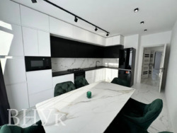 ��������� 3 ������� �������� � �������� � ����� ���� ���� 4