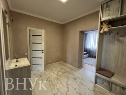 Продаж просторої дворівневої квартири фото 3 Продаж просторої дворівневої квартири фото 3