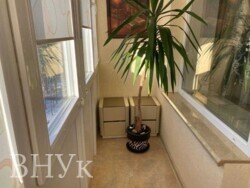 Продається простора 3-кімнатна квартира з євроремонтом у цегляному будинку фото 7 Продається простора 3-кімнатна квартира з євроремонтом у цегляному будинку фото 7