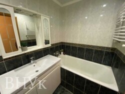 Продається простора 3-кімнатна квартира з євроремонтом у цегляному будинку фото 16 Продається простора 3-кімнатна квартира з євроремонтом у цегляному будинку фото 16