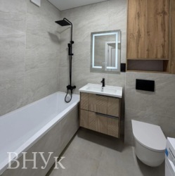 1.5 ������� �������� �� West Towers ���� 8