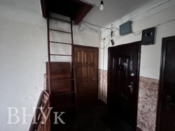 Продаю 2-кімнатну квартиру в центрі Чернівці фото 12 Продаю 2-кімнатну квартиру в центрі Чернівці фото 12