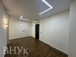 ������ ������������ 3-������� �������� � �� Manhattan AP ���� 13