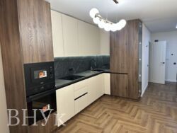 ������ ������������ 3-������� �������� � �� Manhattan AP ���� 12