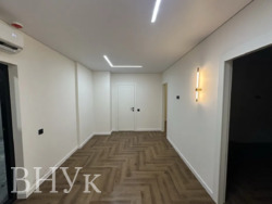 ������ ������������ 3-������� �������� � �� Manhattan AP ���� 14