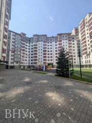 Видова однокімнатна квартира в чудовому місці в 5 хвилинах від центру міста, чудові локації ( паркова зона, озеро, річка, дитячий майданчик) фото 1 Видова однокімнатна квартира в чудовому місці в 5 хвилинах від центру міста, чудові локації ( паркова зона, озеро, річка, дитячий майданчик) фото 1