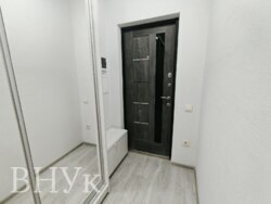 Продам двокімнатну квартиру в центрі міста фото 16 Продам двокімнатну квартиру в центрі міста фото 16