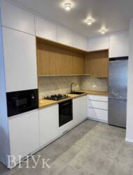 Продаж сучасної однокімнатної квартири по-вул.Карла Мікльоша. фото 6 Продаж сучасної однокімнатної квартири по-вул.Карла Мікльоша. фото 6