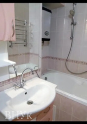 Продам великогабаритну, чотирьох-кімнатну квартиру район 20-ї школи фото 12 Продам великогабаритну, чотирьох-кімнатну квартиру район 20-ї школи фото 12