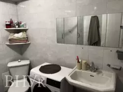 Простора 4-кімнатна квартира з власним входом, р-н Дружба фото 20 Простора 4-кімнатна квартира з власним входом, р-н Дружба фото 20