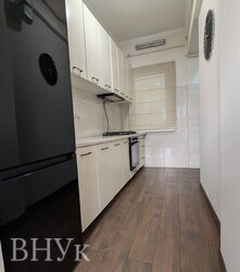 Продаю 2-кімнатна квартира в історичному центрі Чернівців вул. Адама Міцкевича, біля Театральної площі фото 1 Продаю 2-кімнатна квартира в історичному центрі Чернівців вул. Адама Міцкевича, біля Театральної площі фото 1