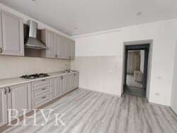 Продам двокімнатну квартиру в центрі міста фото 8 Продам двокімнатну квартиру в центрі міста фото 8