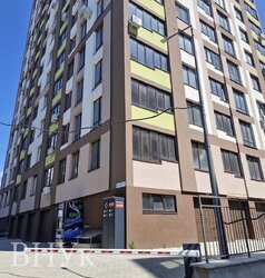 Продається сира 2-к квартира на 6 мікрорайоні. фото 1 Продається сира 2-к квартира на 6 мікрорайоні. фото 1