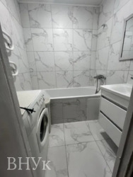 Продається 4-на квартира у цегляному будинку(Ближній центр) фото 1 Продається 4-на квартира у цегляному будинку(Ближній центр) фото 1