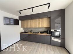 ��������� �������� ���������, ����, 33-� �������, �������� ������� 2 ���� ���� 10