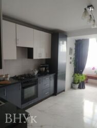 Продається простора 2-кімнатна квартира площею 80 м² фото 3 Продається простора 2-кімнатна квартира площею 80 м² фото 3