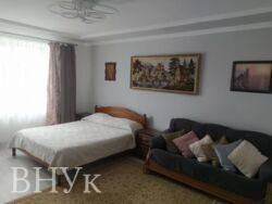 Продається простора 2-кімнатна квартира площею 80 м² фото 2 Продається простора 2-кімнатна квартира площею 80 м² фото 2