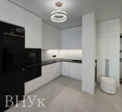 1.5 ������� �������� �� West Towers ���� 3