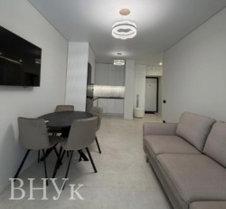 1.5 ������� �������� �� West Towers ���� 4