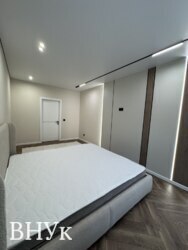 ������ ��������, ������ 77 ��.� � ������ ����� �����-����������. ���� 9