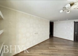 ������ �������� 4-������� �������� � ������ ����'���� ���� 5