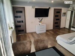 🏠 ������ 3-������� �������� �� �������� ���� 8