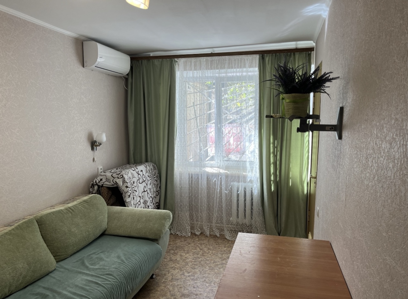 � ������� 1� �-�� ������������ ���� ���� 1