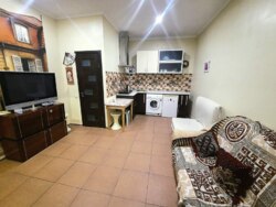 �� ������� ����������� 1�.�-��,��� �������� ����� ��� ������� ������ � ���������� ���� 1