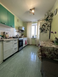 Продаж 3 кімнатної квартири біля Вечірнього ринку фото 1 Продаж 3 кімнатної квартири біля Вечірнього ринку фото 1