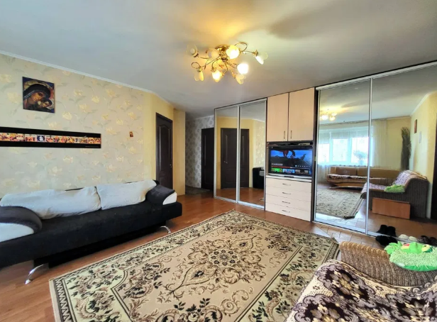 ������ 4� �������� 90.9 ��. � �� ���. ������ ����������� 38� ���� 1