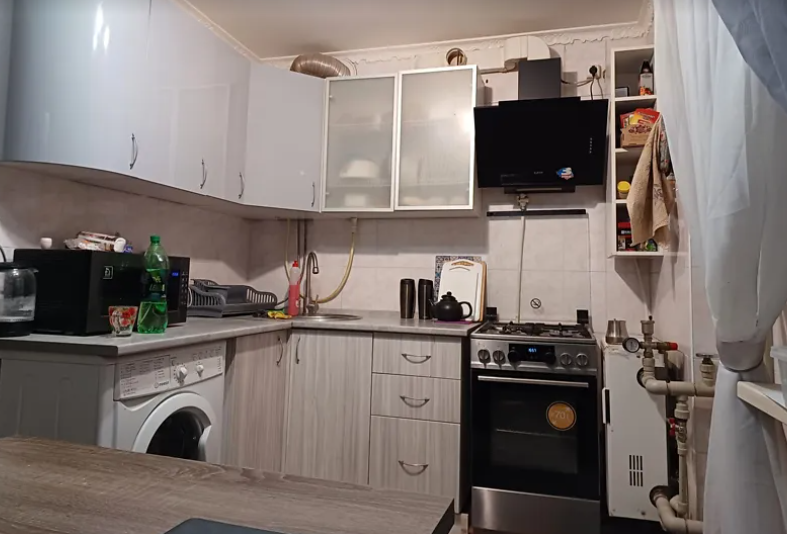 Продаж 2к квартири 52 кв. м на вул. Зарічна 7 фото 1 Продаж 2к квартири 52 кв. м на вул. Зарічна 7 фото 1