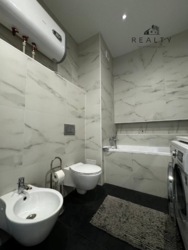 Трикімнатна квартира на Волгоградській 26а фото 2 Трикімнатна квартира на Волгоградській 26а фото 2