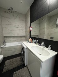 Трикімнатна квартира на Волгоградській 26а фото 5 Трикімнатна квартира на Волгоградській 26а фото 5