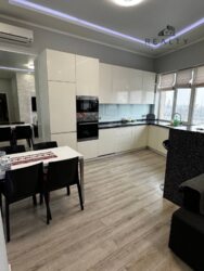 Трикімнатна квартира на Волгоградській 26а фото 13 Трикімнатна квартира на Волгоградській 26а фото 13