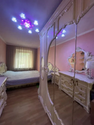 Продаж трикімнатної квартири з видом на Дніпро фото 6 Продаж трикімнатної квартири з видом на Дніпро фото 6
