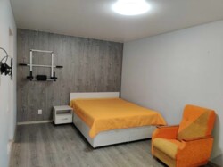 Однокімнатна квартира з ремонтом. Олександрівський р-н фото 16 Однокімнатна квартира з ремонтом. Олександрівський р-н фото 16