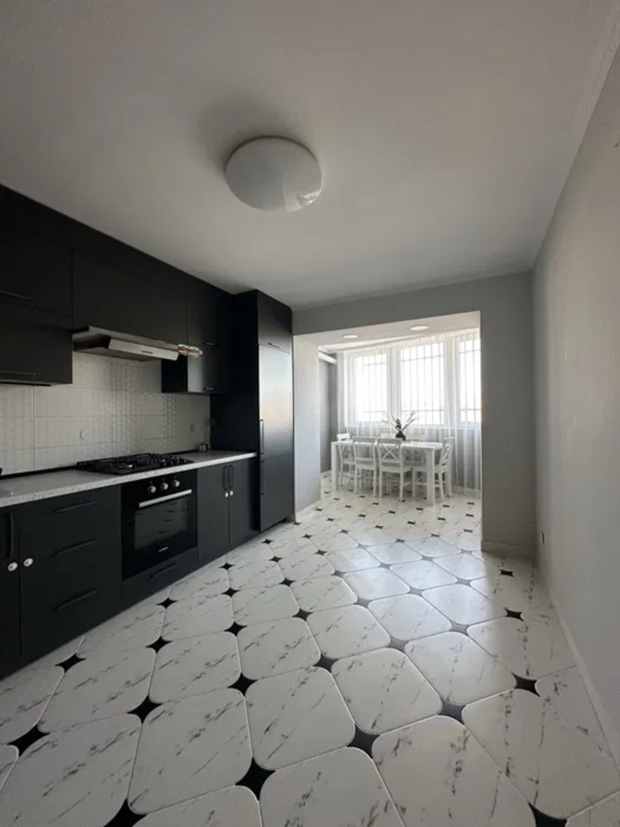 Продається квартира Коновальця Є. вул., 23, Тернопіль, Тернопільська, Канада фото 1 Продається квартира Коновальця Є. вул., 23, Тернопіль, Тернопільська, Канада фото 1