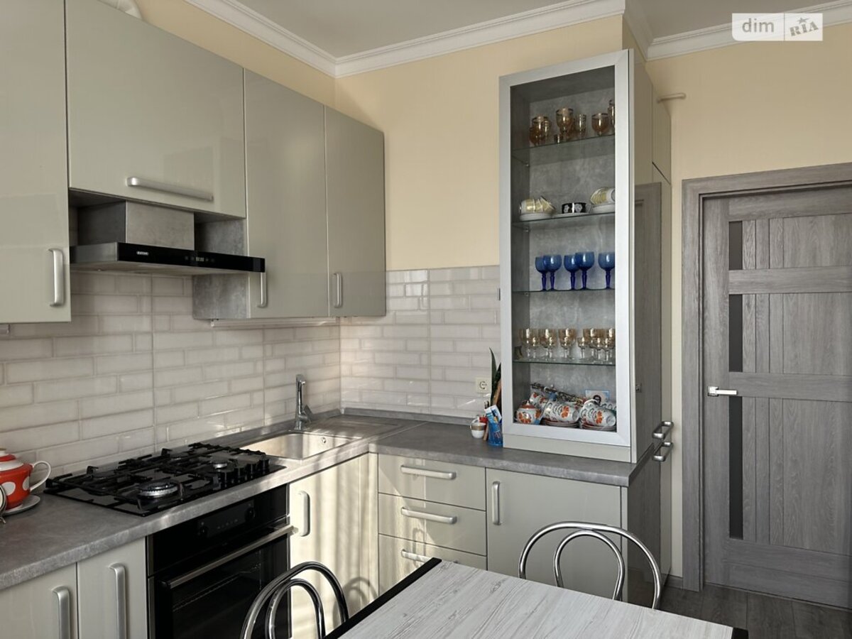 Продається квартира Грушевського М. вул., 1, Тернопіль, Тернопільська, Центр фото 1 Продається квартира Грушевського М. вул., 1, Тернопіль, Тернопільська, Центр фото 1