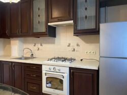 Продаж трикімнатної квартири по вул. Героїв Крут фото 1 Продаж трикімнатної квартири по вул. Героїв Крут фото 1