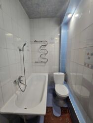 ПРОДАЖ 2-ох кім квартири в сталінці (Критий ринок) фото 2 ПРОДАЖ 2-ох кім квартири в сталінці (Критий ринок) фото 2