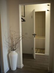 Продається квартира Дніпропетровська, Кам'янське, Кам'янське, 2 мкр фото 2 Продається квартира Дніпропетровська, Кам'янське, Кам'янське, 2 мкр фото 2