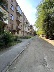 Продається квартира Дніпропетровська, Кам'янське, Кам'янське, центр фото 12 Продається квартира Дніпропетровська, Кам'янське, Кам'янське, центр фото 12