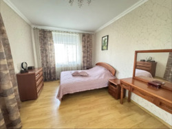 Продається квартира Дніпропетровська, Кам'янське, Кам'янське, центр фото 7 Продається квартира Дніпропетровська, Кам'янське, Кам'янське, центр фото 7