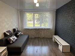 Продається квартира Дніпропетровська, Кам'янське, Кам'янське, центр фото 2 Продається квартира Дніпропетровська, Кам'янське, Кам'янське, центр фото 2