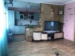 Продам 2 комнатную на Молодогвардейской 45 фото 1 Продам 2 комнатную на Молодогвардейской 45 фото 1