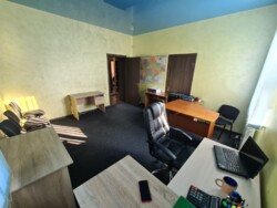 Продається квартира Дніпропетровська, Кам'янське, Кам'янське, центр фото 3 Продається квартира Дніпропетровська, Кам'янське, Кам'янське, центр фото 3